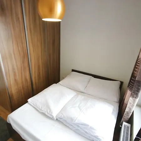 Apartment Big Apart-old Town- 3 Rooms- 10 People- Garage- Lift- New Building