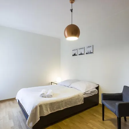 Big Apart-old Town- 3 Rooms- 10 People- Garage- Lift- New Building
