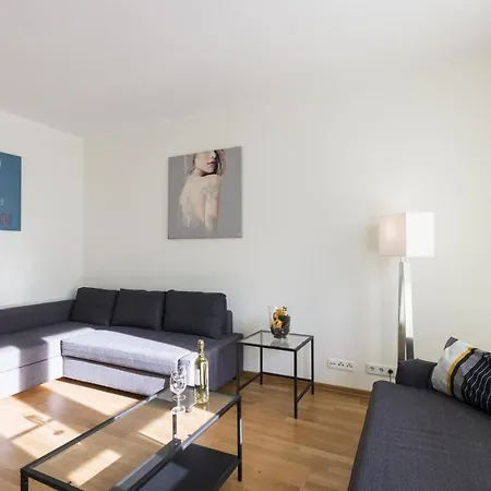 Daire Big Apart-old Town- 3 Rooms- 10 People- Garage- Lift- New Building *