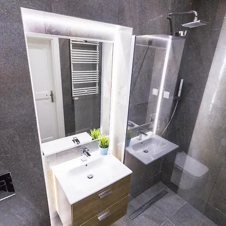 Big Apart-old Town- 3 Rooms- 10 People- Garage- Lift- New Building Daire